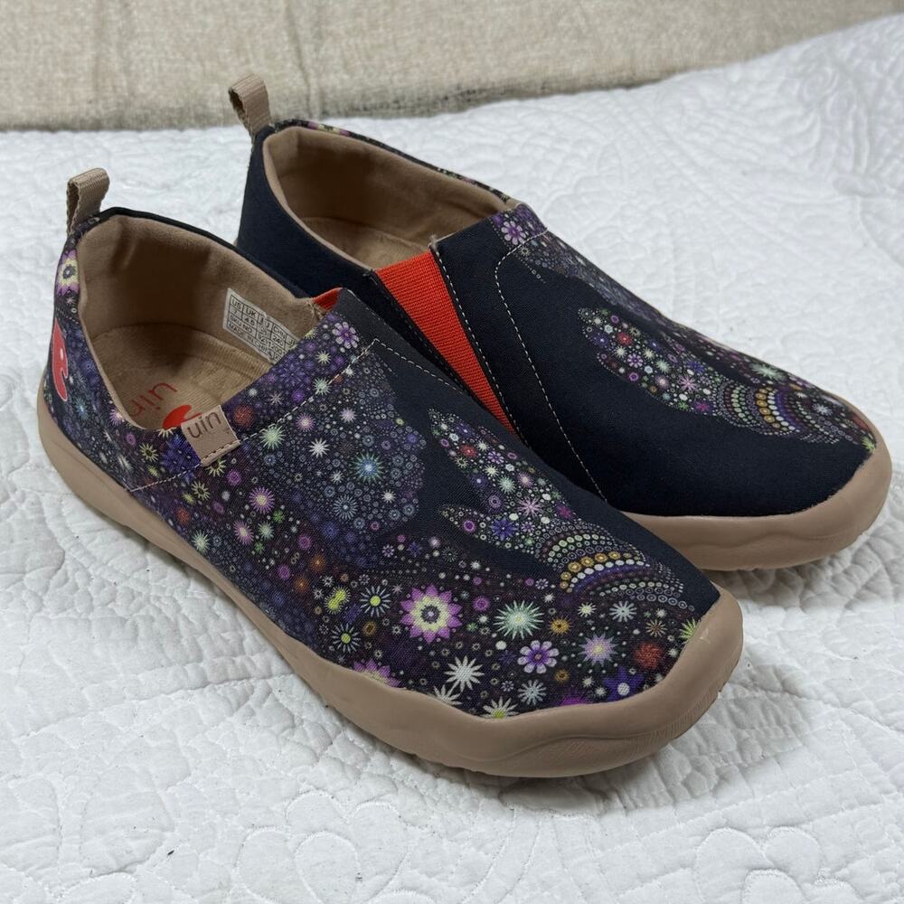 UIN Womens 7 Blossom Print Blue Artsy Boho Slip On Canvas Comfort Casual Shoes